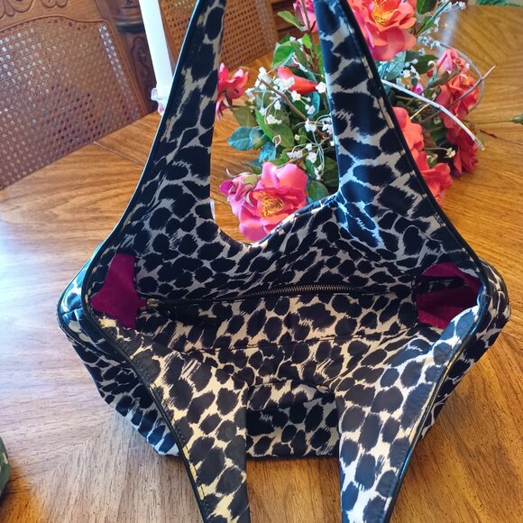Kate Spade Giraffe Print Tate Lindenwood Nylon Tote Bag - Picture 4 of 10